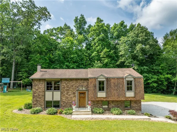 780 S Friendship Dr, New Concord, OH 43762