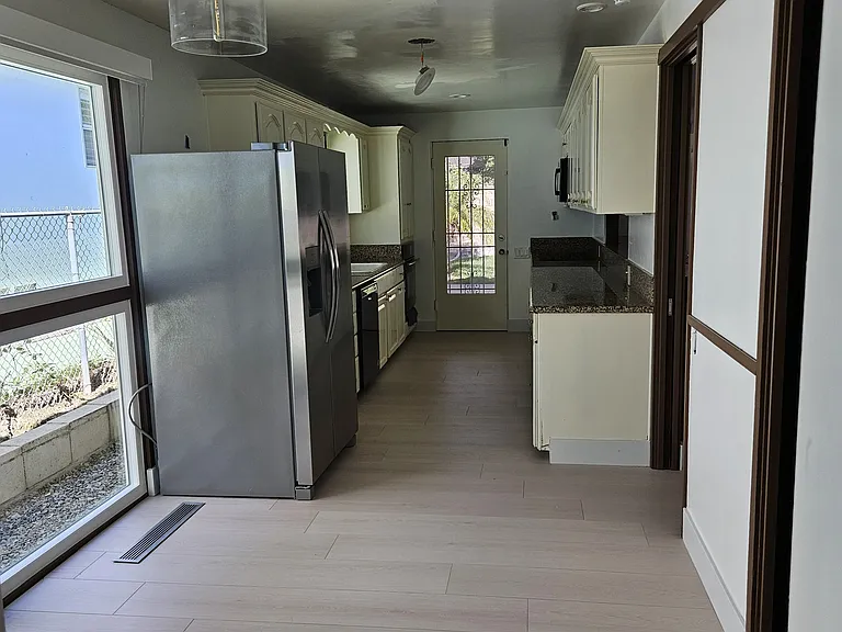 3657 Broadmoor Blvd — Photo 19