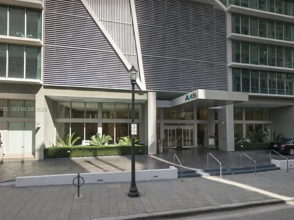 1111 SW 1st Ave, Miami, FL