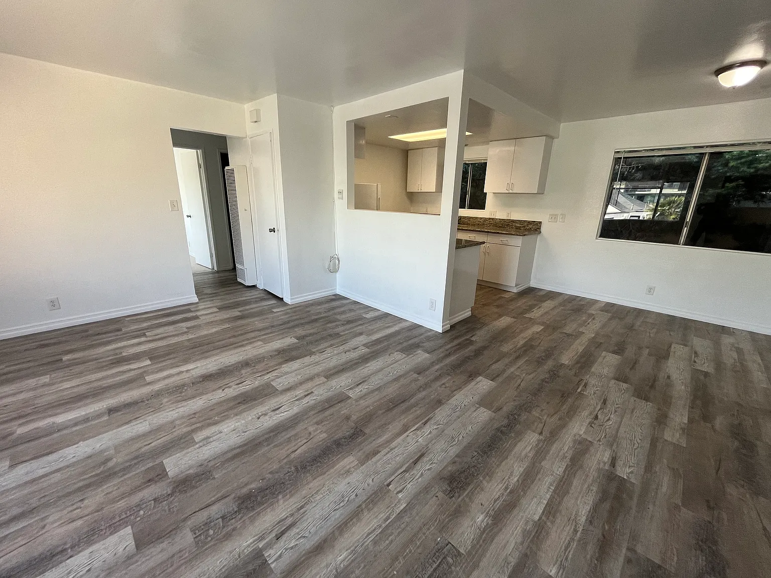 2 bed, 891 sqft, $2,495 — Photo 3