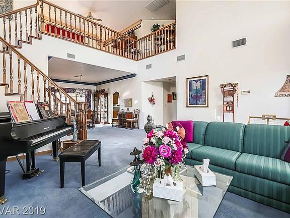 3rd image of 8775 Gagnier Blvd