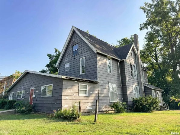 201 E High St, Anna, IL 62906