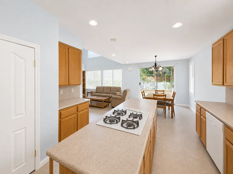 3574 Torrey View Ct — Photo 10