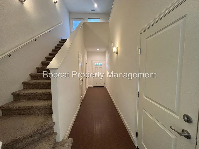 1312 Saltern Dr — Photo 2