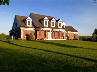 151 Travis Rd, Hyde Park, NY 12538