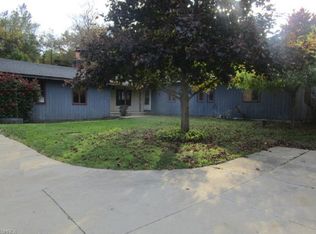 226 E Howe Rd, Tallmadge, OH 44278