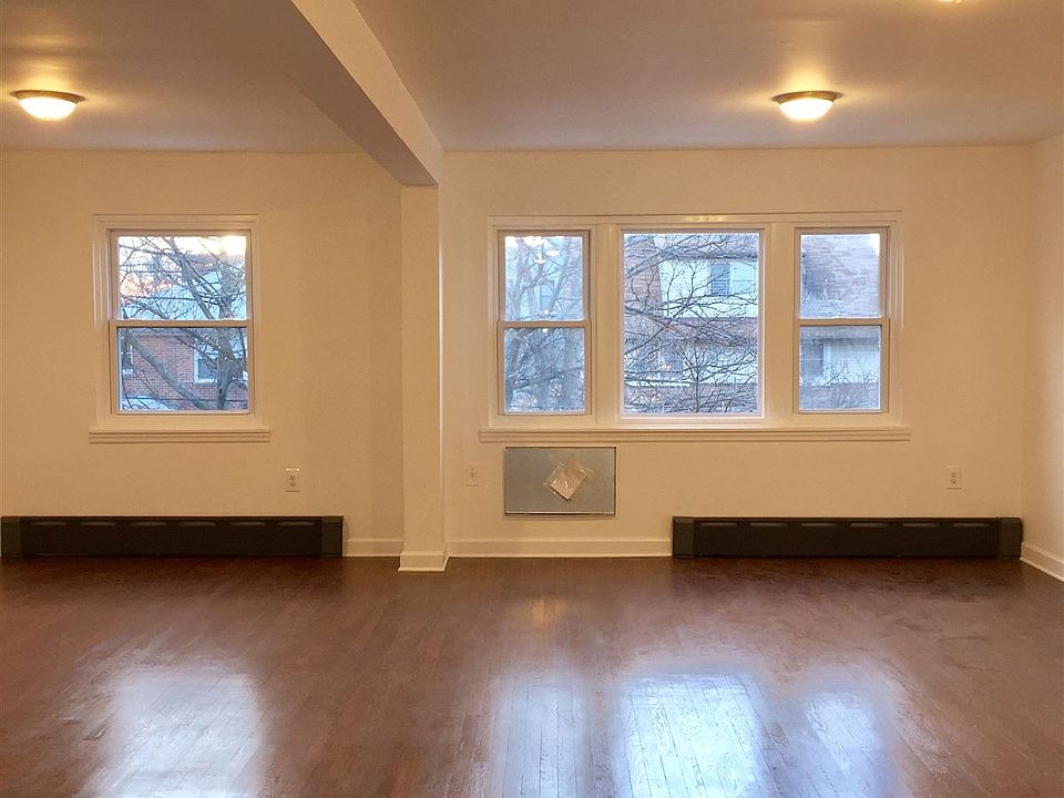 1st image of 4211 202nd St