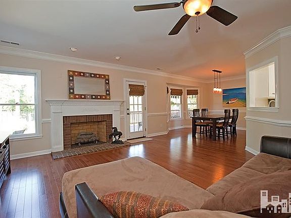 4th image of 5912 Windjammer Dr