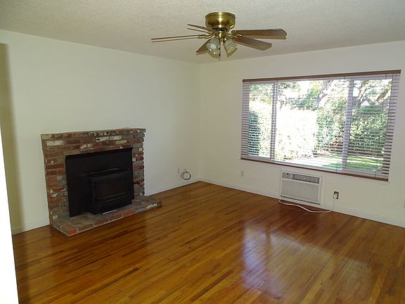 2nd image of 7842 Glen Echo St