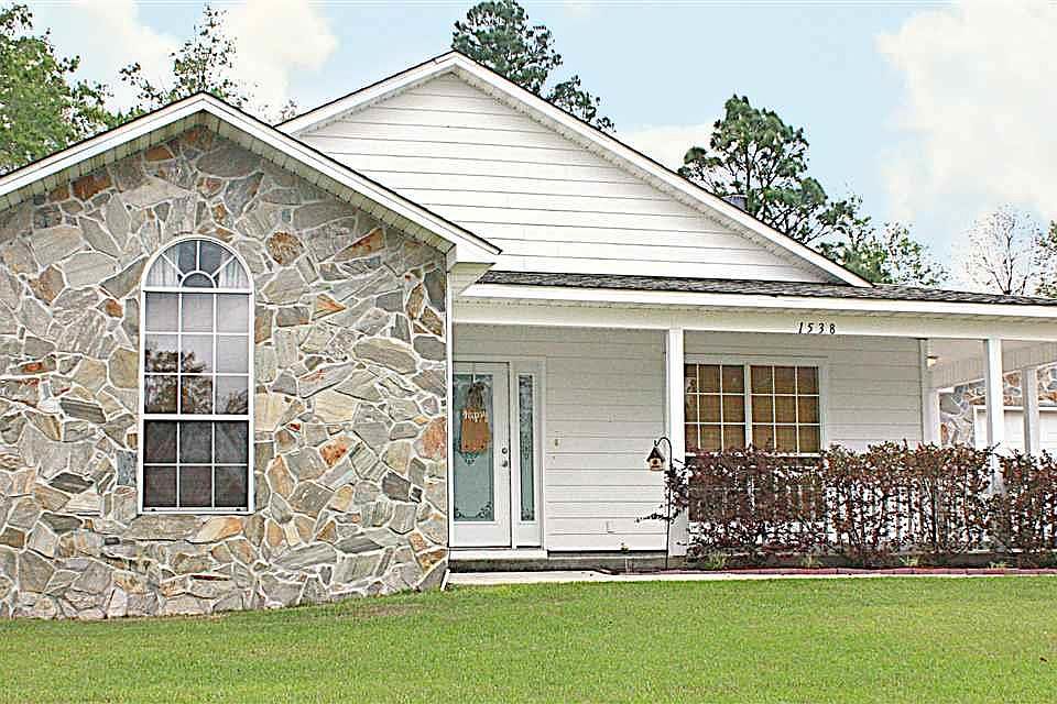 1st image of 1538 Twin Pines Cir