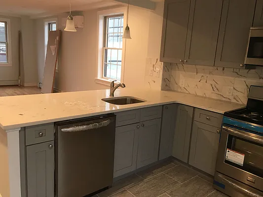 Rented by Metropolis International Realty Inc. | media 13