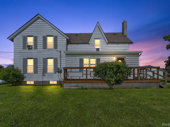 6549 Gleaner Hall Rd, North Branch, MI 48461