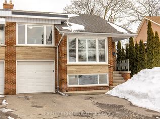 19 Niantic Cres, Toronto, ON M3A 2H6