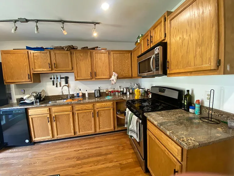 1327 Belmont St NW — Photo 19