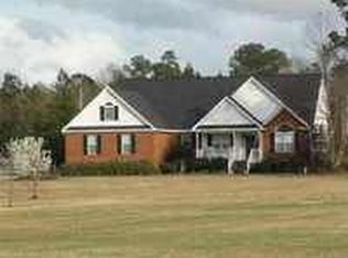 2426 Sandy Point Rd, Effingham, SC 29541