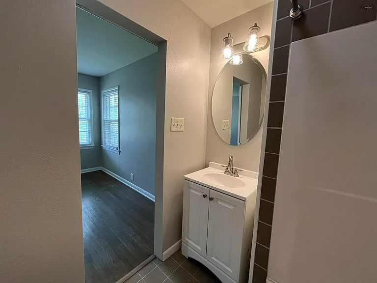 1824 Woodrow Ave — Photo 22