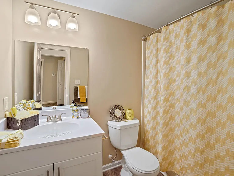 Parke Laurel Apartment Homes — Photo 16