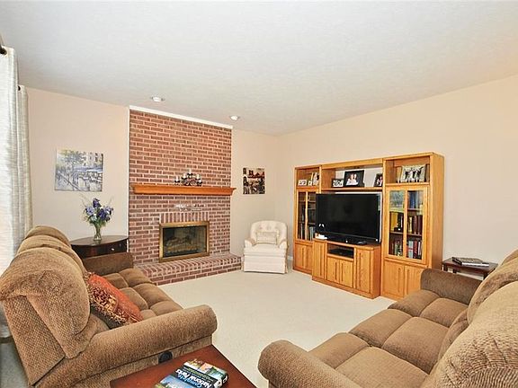 4th image of 18767 Stockton Dr