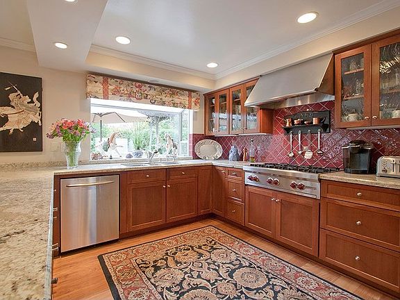 5th image of 5224 Ambridge Dr