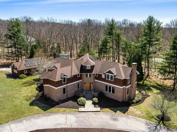 35 River Run, East Greenwich, RI 02818