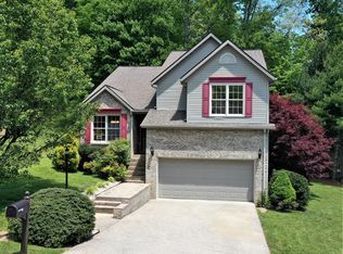 318 Picadilly Ct, Middlesboro, KY 40965