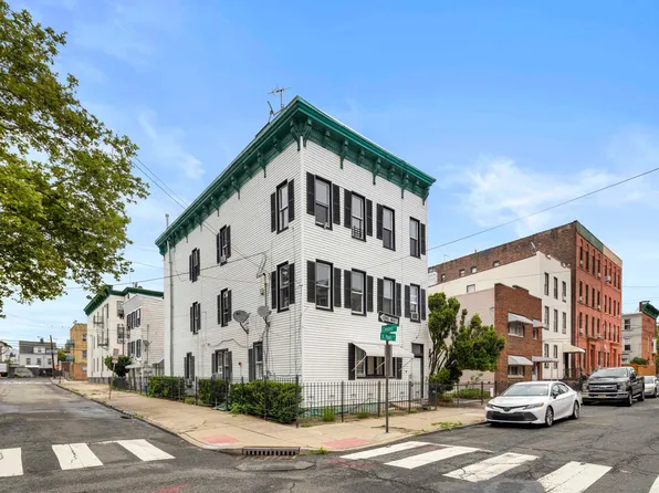 20 Saint Pauls Avenue image 17 of 18