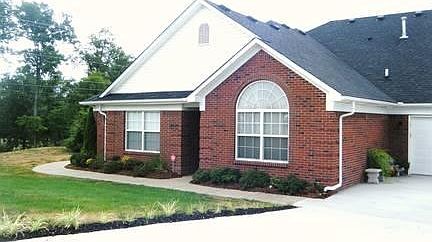1st image of 122 Falling Leaf Dr