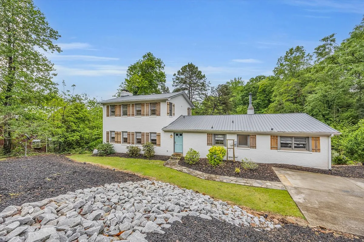 Building Photo - 122 Portman Dr