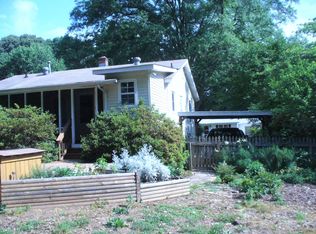 978 Oakview Dr SE, Smyrna, GA 30080