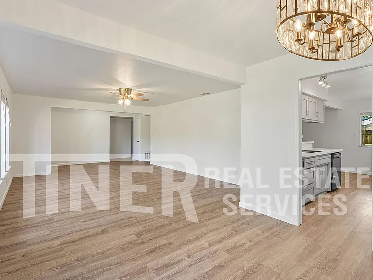 5100 Turnsberry Ct — Photo 9