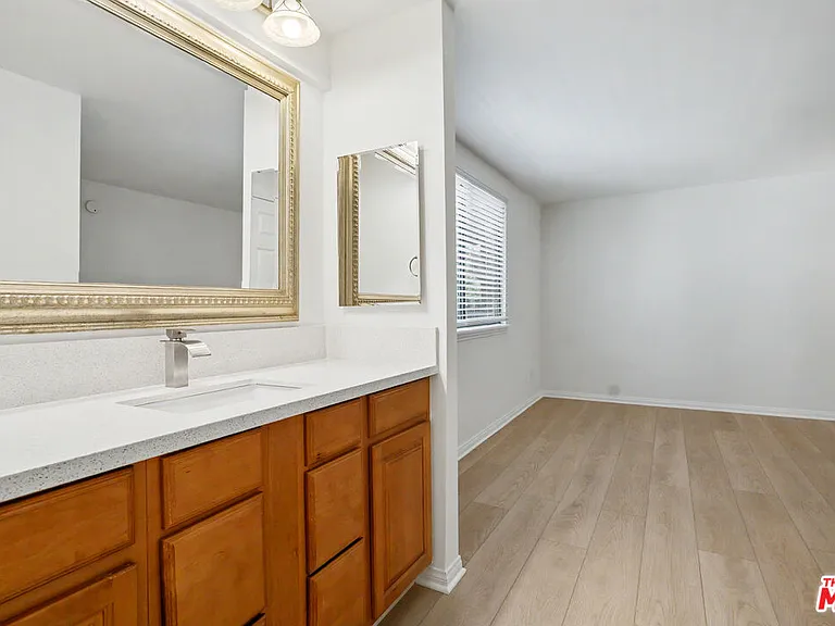 10966 Rochester Ave #1D — Photo 22