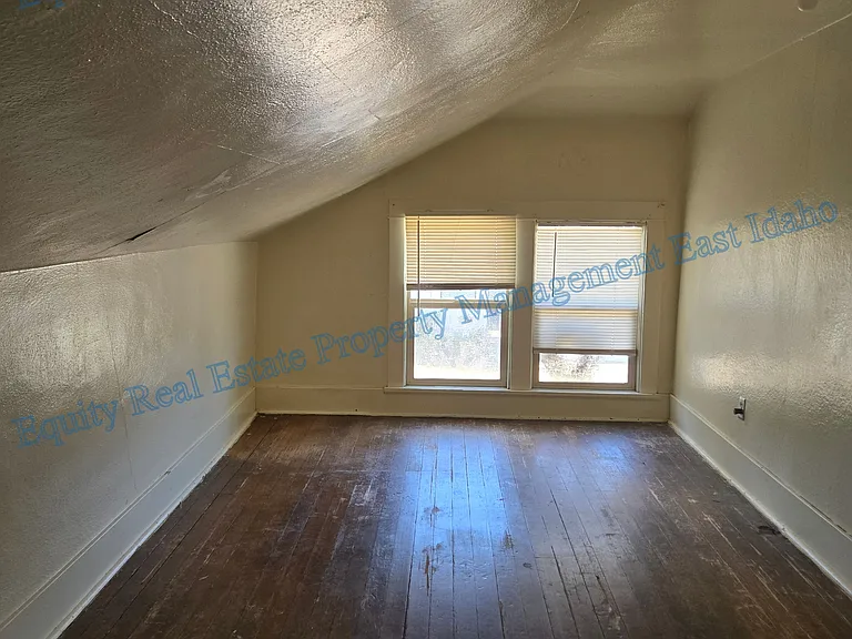 925 W Clark St #925 — Photo 39