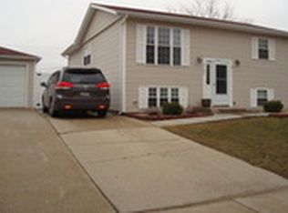 9163 162nd St, Orland Hills, IL