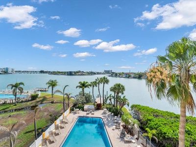 10301 Gulf Blvd APT 302, Treasure Island, FL, 33706