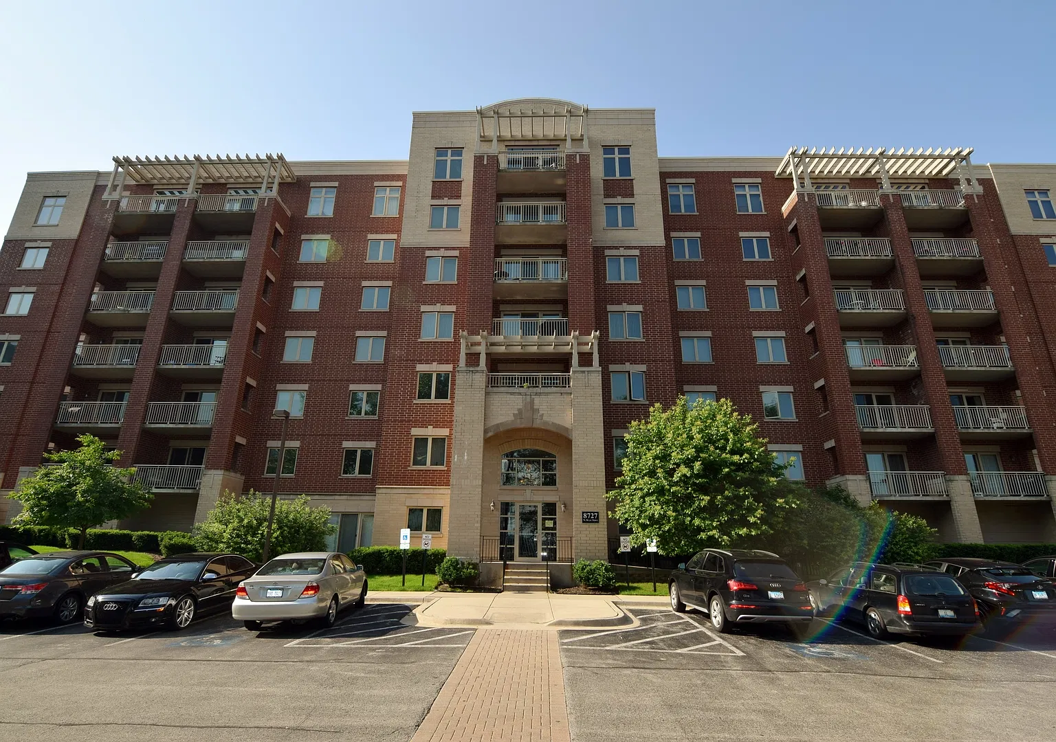 2 bed, 1575 sqft, $2,595 — Photo 1