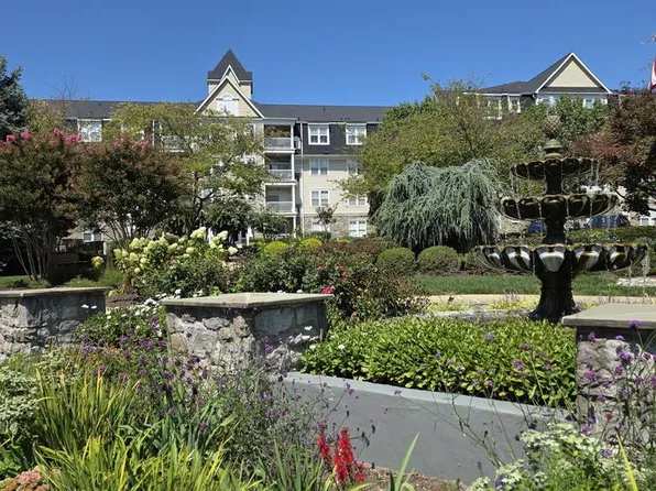2520 Waterside Dr Unit 108, Frederick, MD 21701