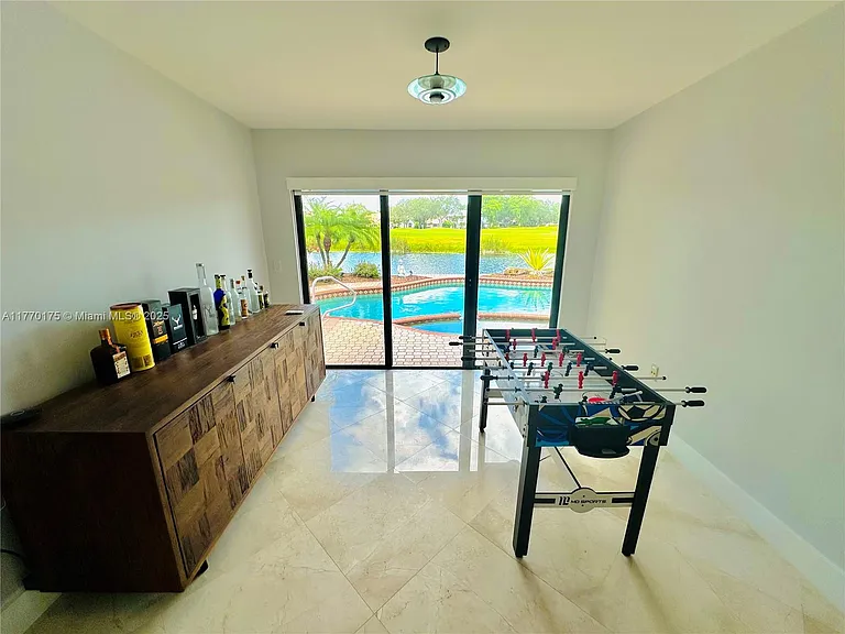 1832 Monte Carlo Way — Photo 8