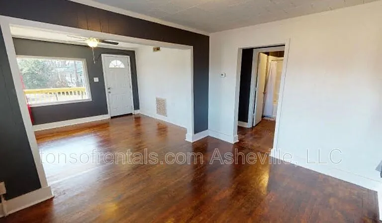 391 Deaverview Rd — Photo 3