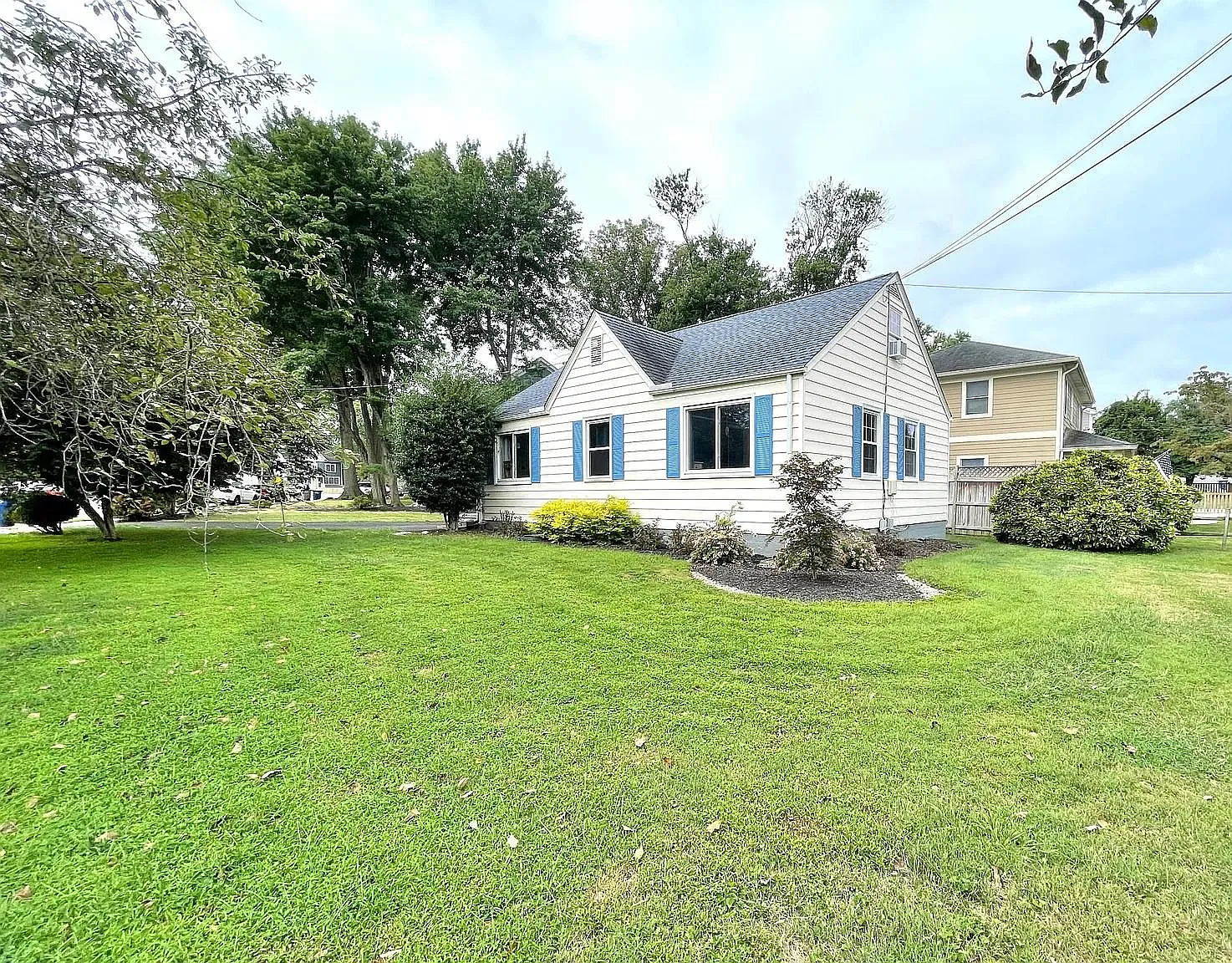 4 bed, 1365 sqft, $3,000 — Photo 1