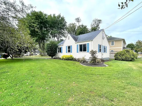 6729 Westcott Rd, Falls Church, VA 22042