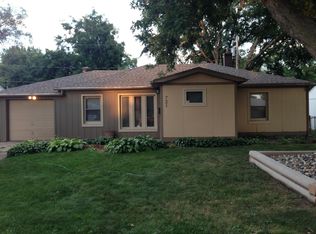 721 S 70th St, Omaha, NE 68106