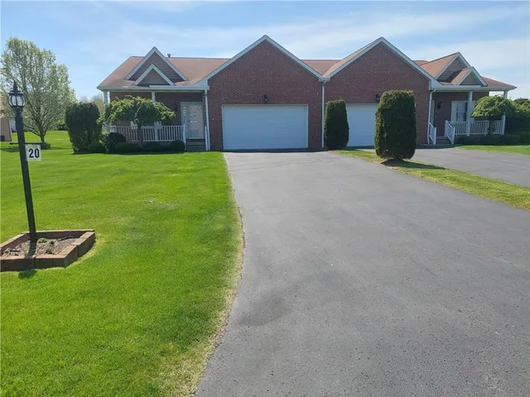 20 Manor Dr, Grove City, PA 16127