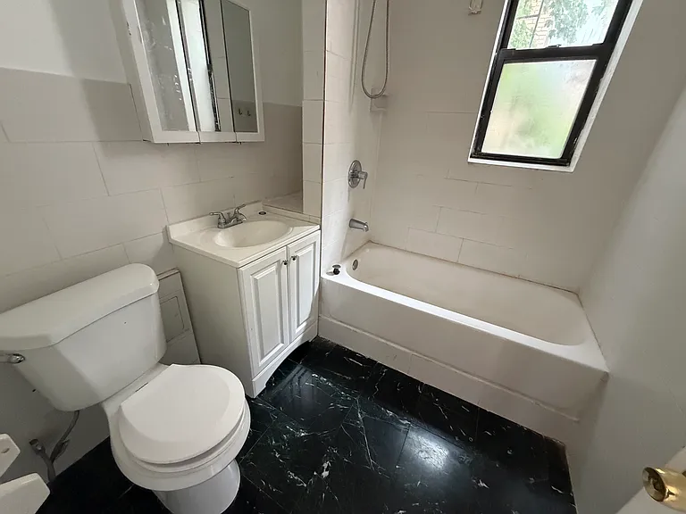 622 Ocean Pkwy #D4 — Photo 8