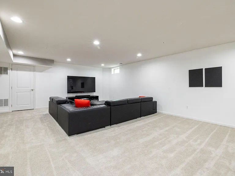 5861 Oakdale Village Rd — Photo 26