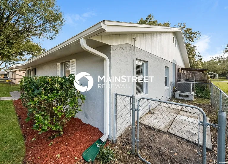 828 Trina Ln — Photo 15