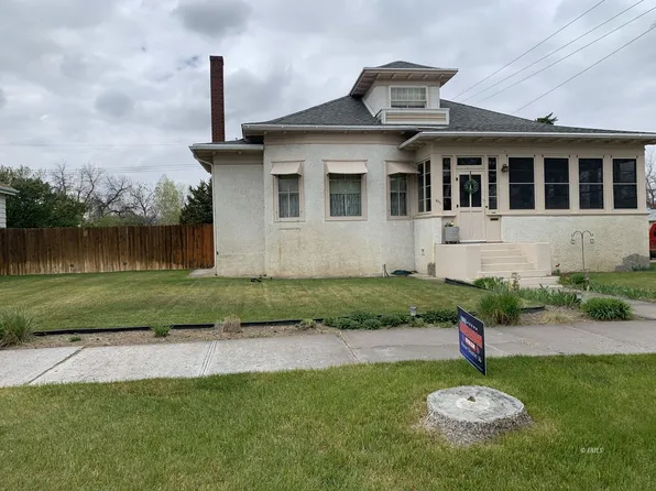 401 S Lake Ave, Miles City, MT 59301