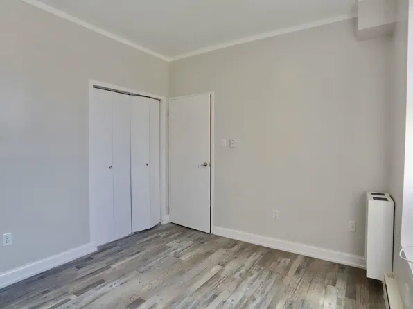 4901 Murphy Place image 10 of 18