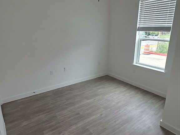 5th image of 1606 El Paso St #726bf4e8f