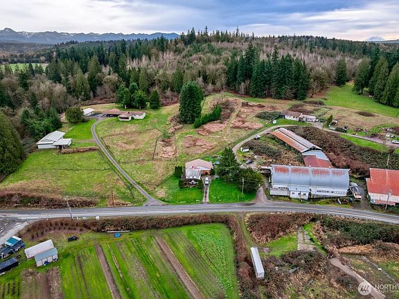 3rd image of 8718 NE Ames Lake-Carnation Rd