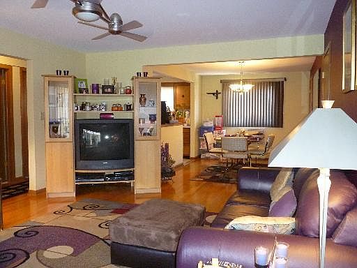 4th image of 6858 N Northwest Hwy APT 3E